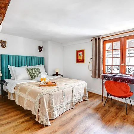 Ile Saint-Louis Flat * Paris