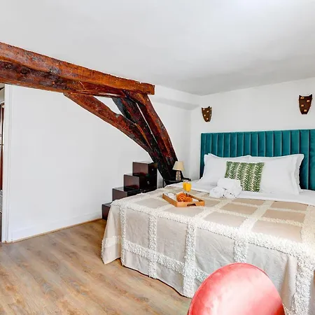 Ile Saint-Louis Flat Paris