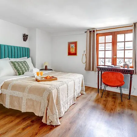 Ile Saint-Louis Flat *