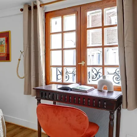 Ile Saint-Louis Flat Paris