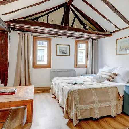 Ile Saint-Louis Flat *